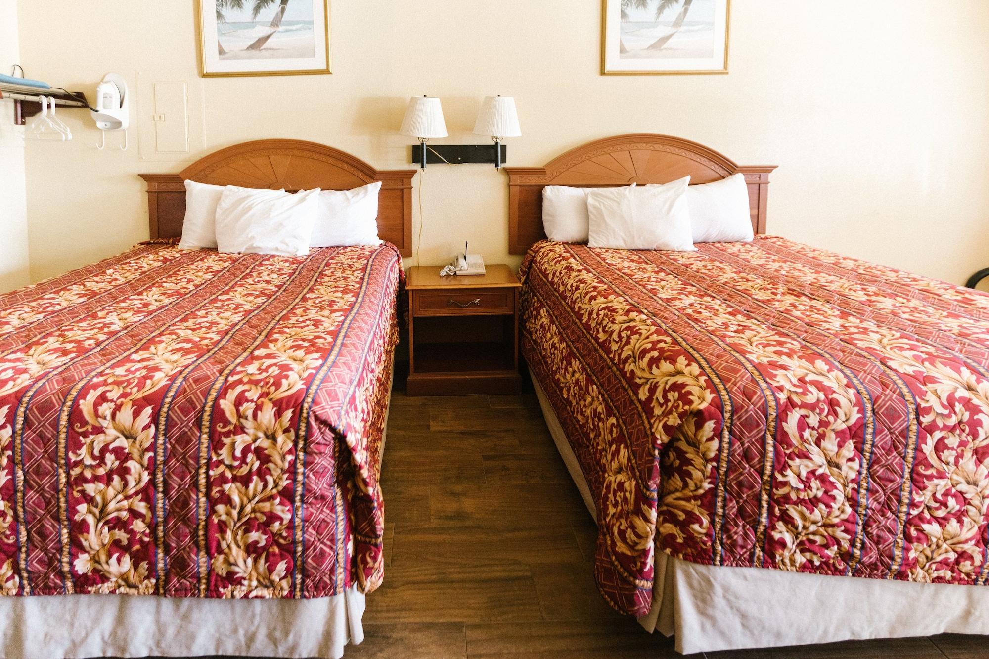 Summer Breeze Motel Upper Grand Lagoon Extérieur photo