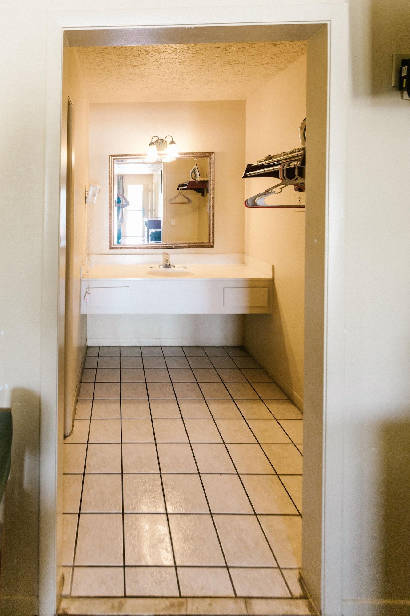 Summer Breeze Motel Upper Grand Lagoon Extérieur photo