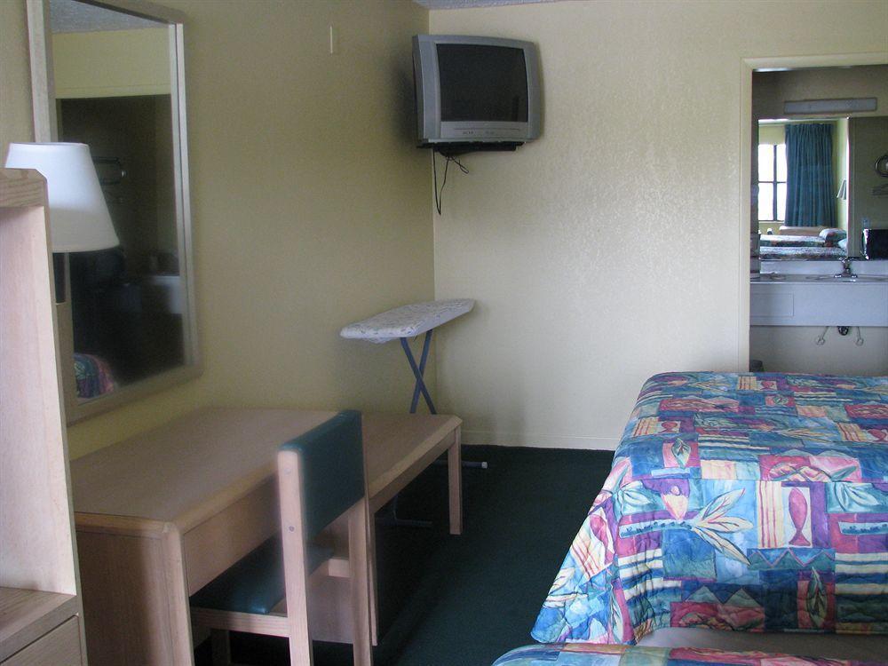 Summer Breeze Motel Upper Grand Lagoon Extérieur photo